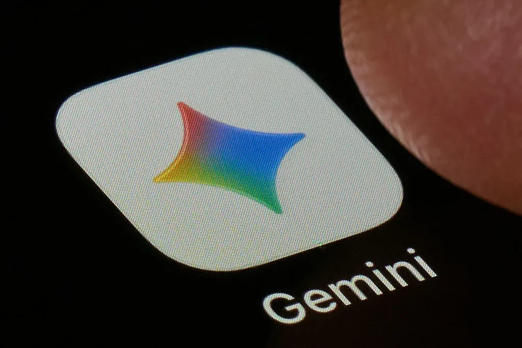 Google, Yapay Zeka İçeriklerindeki Görünür Filigranı İsteğe Bağlı Hale Getiriyor