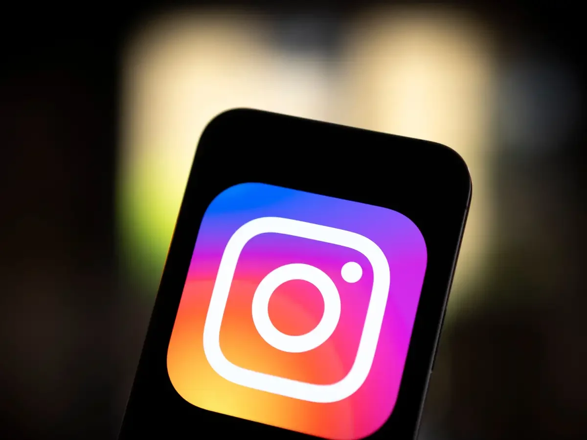 Instagram’dan Yapay Zeka Hesapları İçin Yeni Şeffaflık Dönemi ve Etiketleme Zorunluluğu