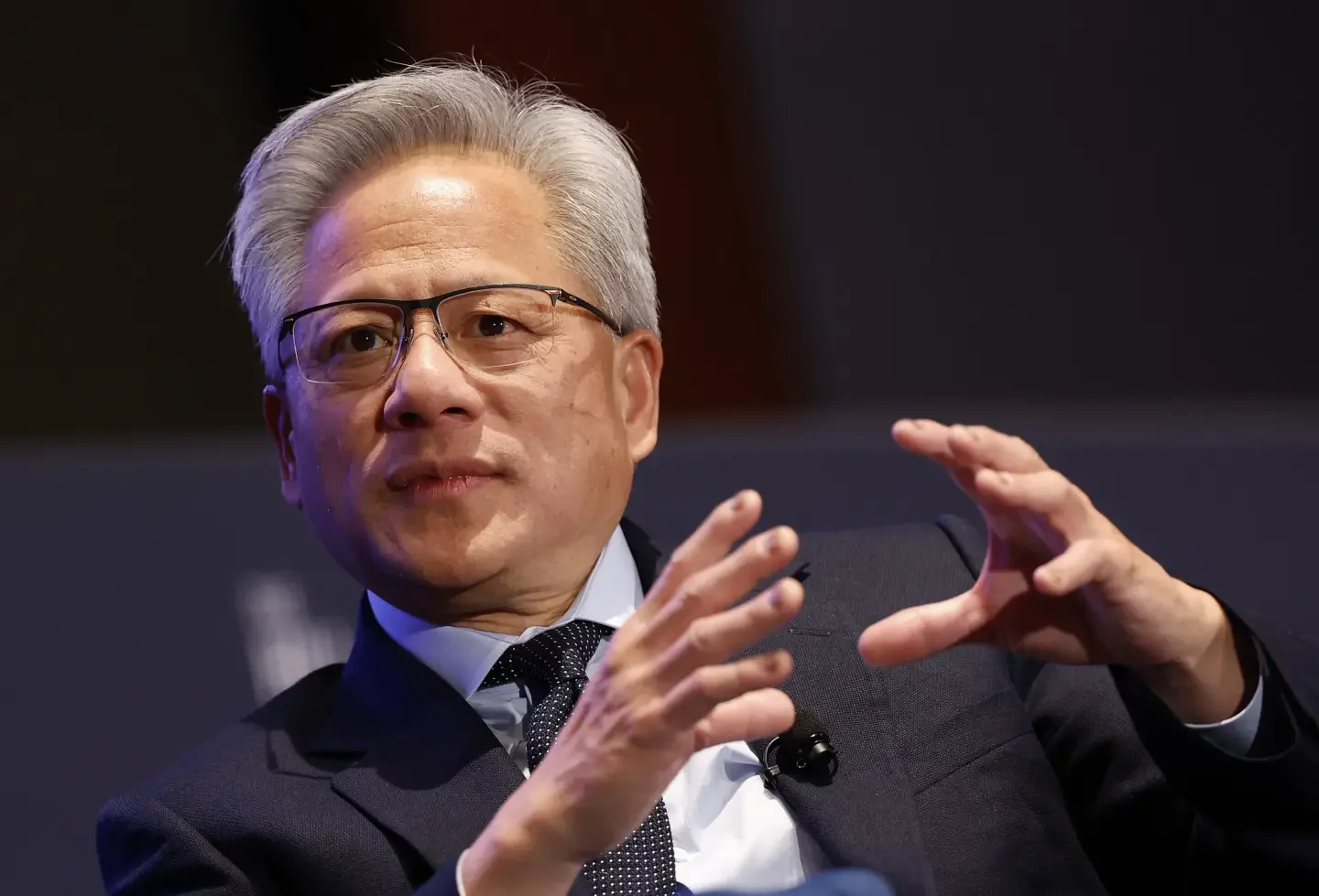 nvidia ceosu jensen huangdan yapay zeka duzenlemelerine net red cozum yasa degil muhendislik